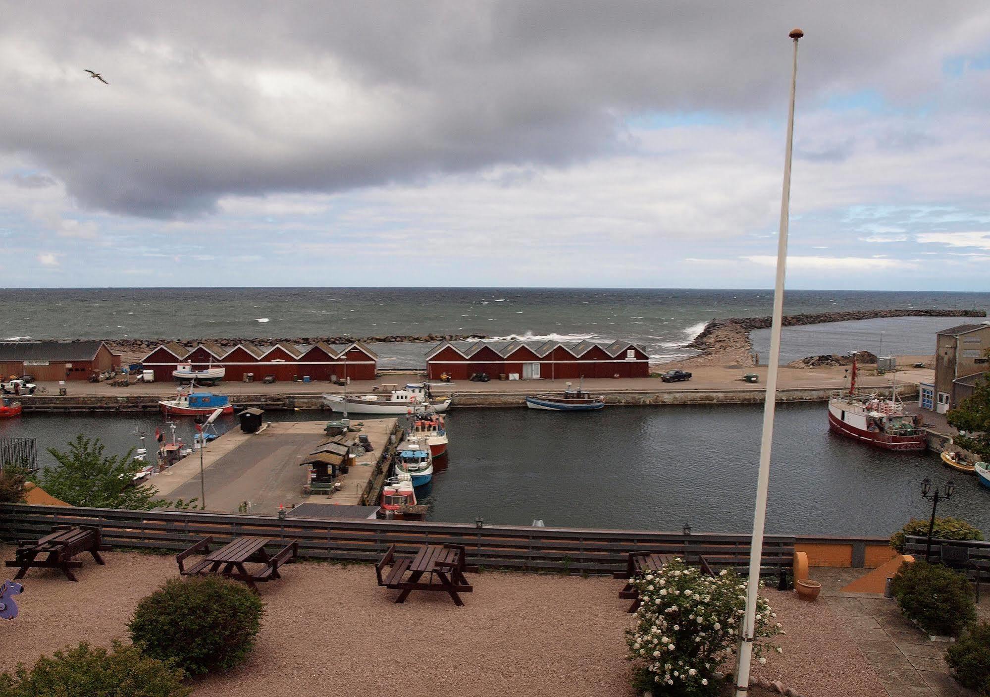 Hotel Kysten Hasle Exterior foto