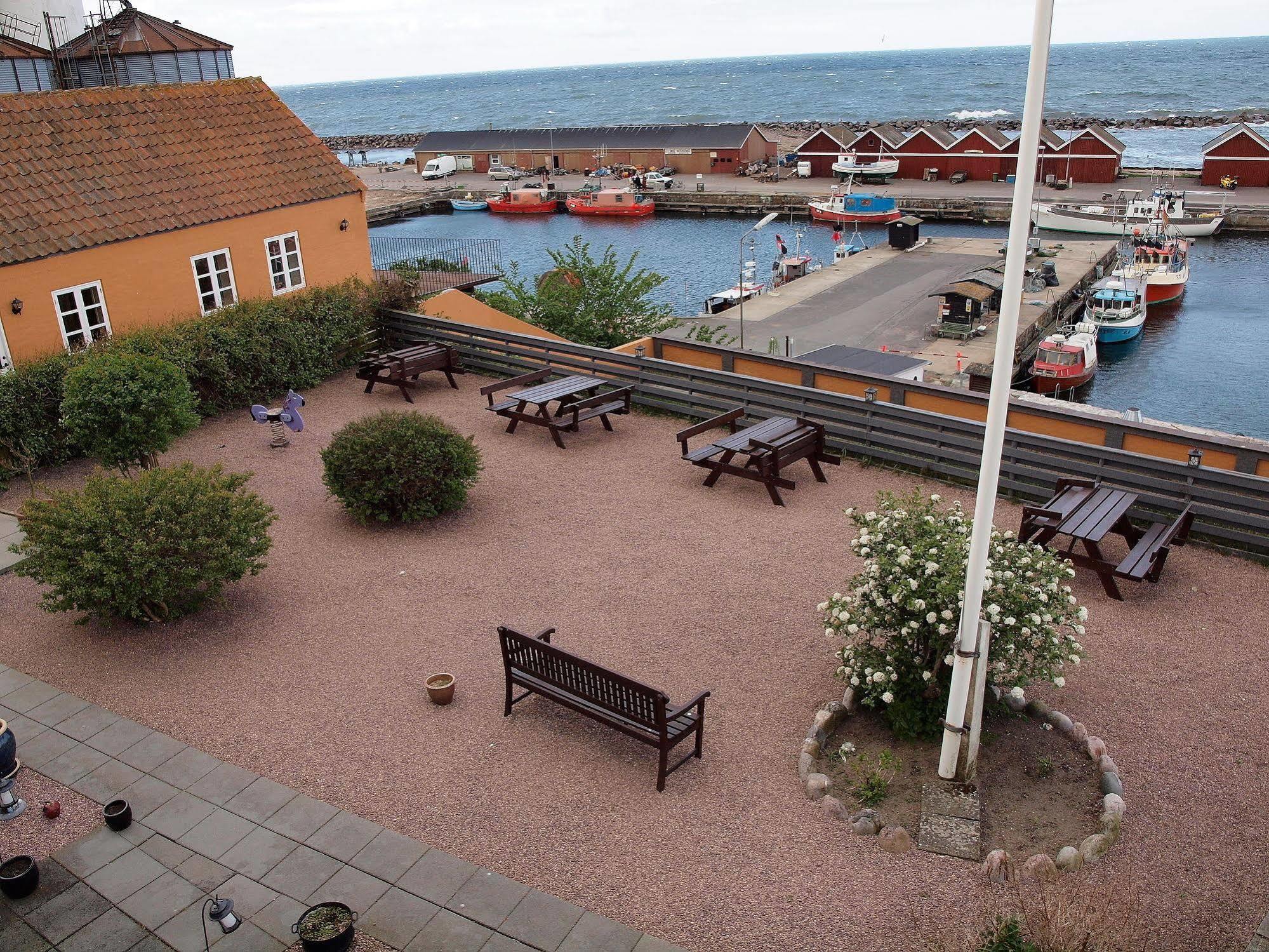 Hotel Kysten Hasle Exterior foto