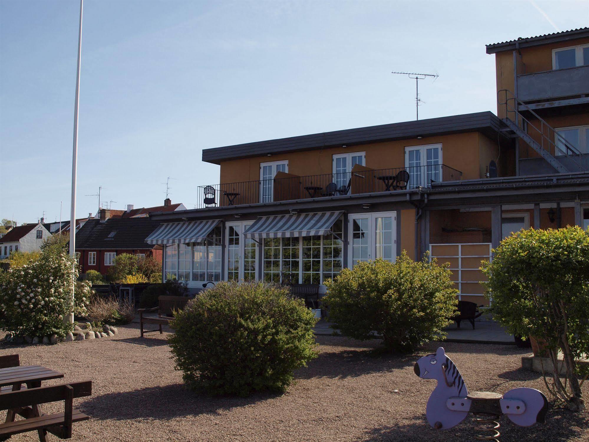 Hotel Kysten Hasle Exterior foto